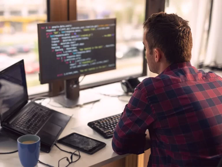 Top-6-Advantages-of-Hiring-dedicated--Developers